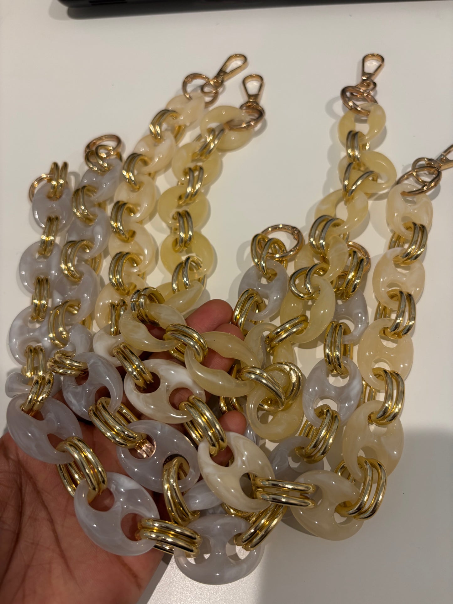 Teleo-  Bag Charm| Cowrie